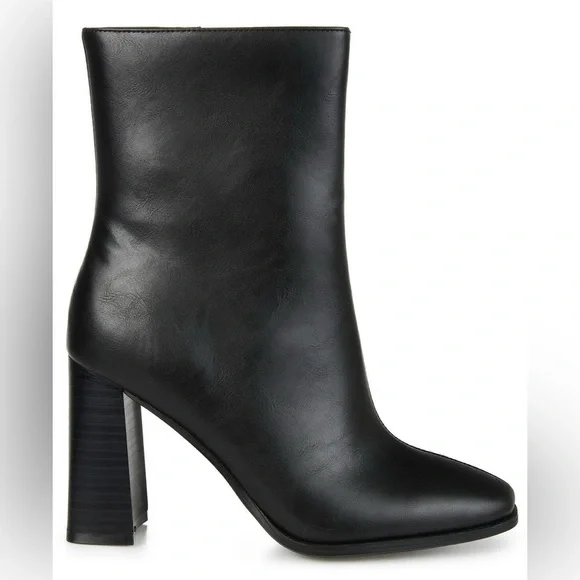 Journee Collection Black Heeled Boots - Picture 5 of 12